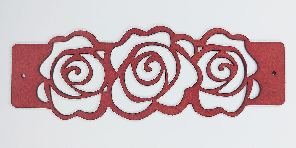 Dyed bracelet 2 The back of the fully-dyed bracelet.